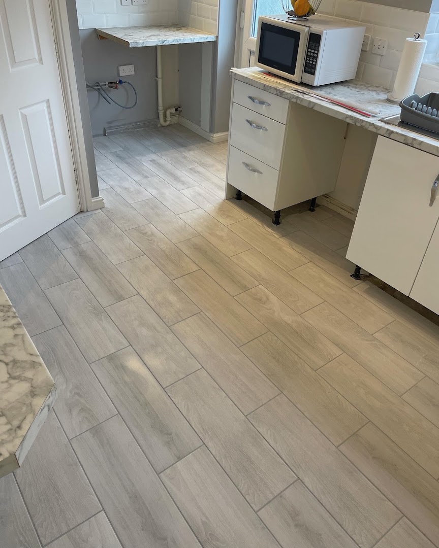 The Little Tiler — Photos 2