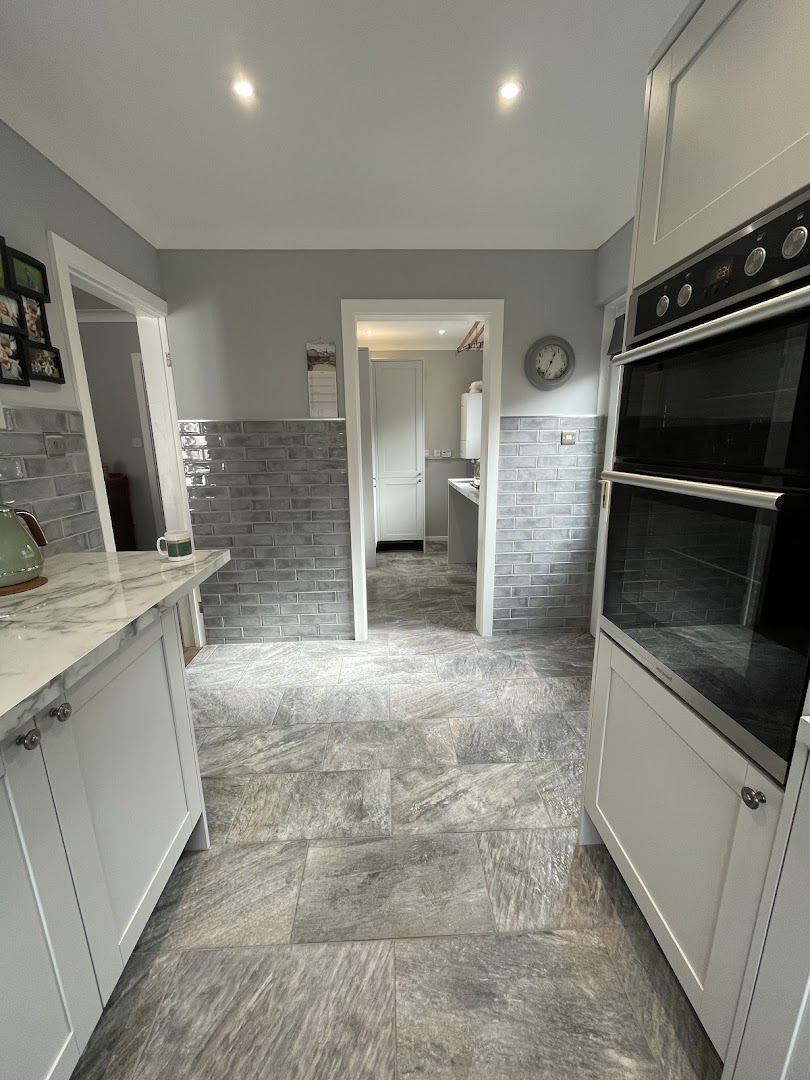 The Little Tiler — Photos 3